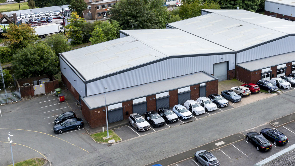 TO LET: Modern Warehouse Unit – Comprehensively Refurbished