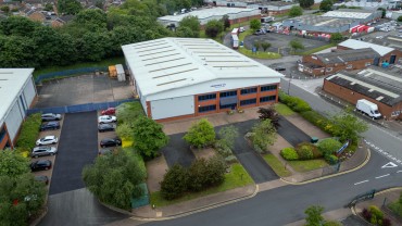 TO LET: Modern and Detached Industrial Warehouse Building